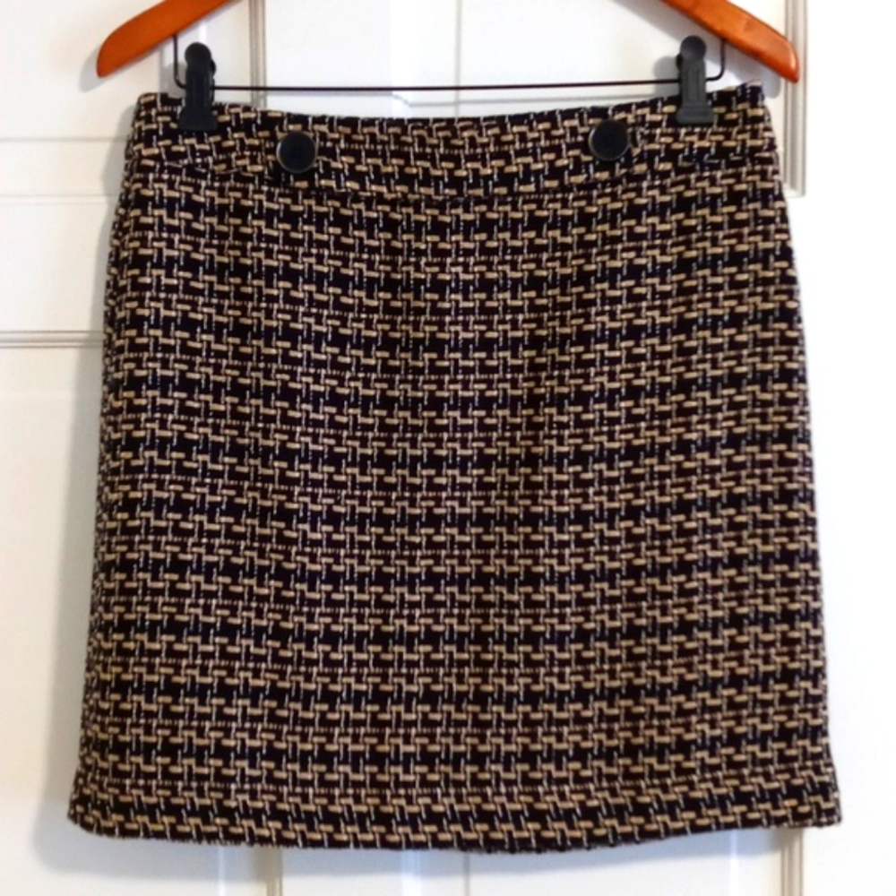 🆕️ 🖤LOFT🖤 - Black/Gold Textured Print Skirt